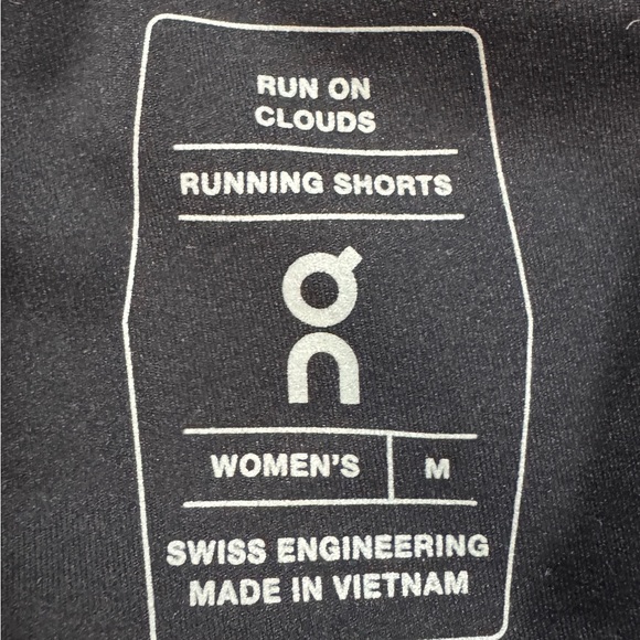 On Running Women’s Shorts – Size M (Blue/Black) - Picture 4 of 8